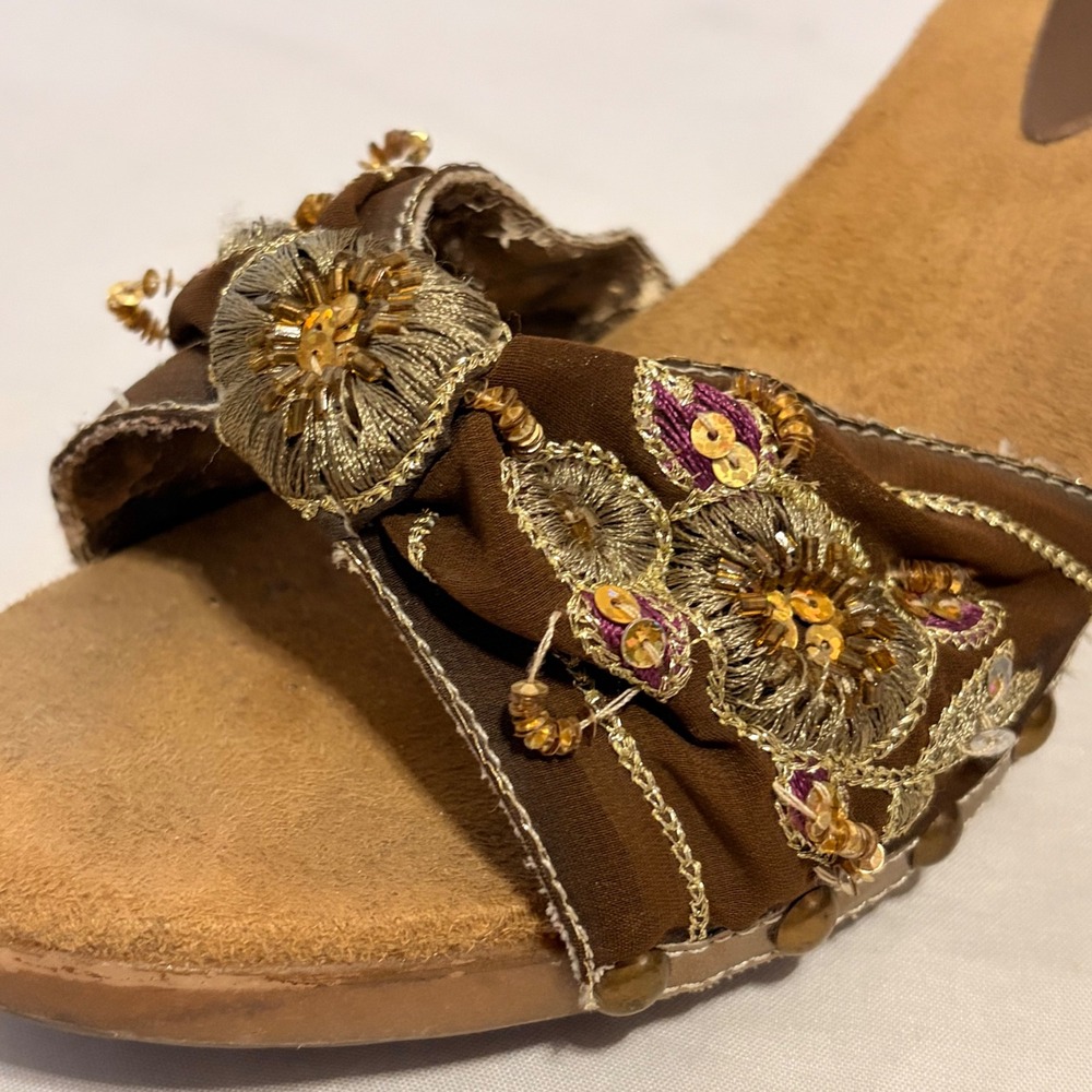 Vintage Candies Brown Embroidered Kitten Heels with beaded detailing on the toe - Picture 6 of 10